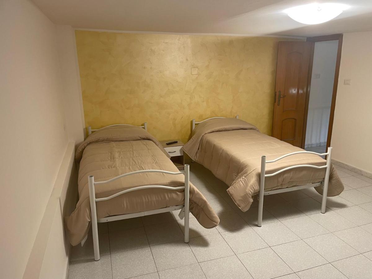 Casa Vacanza Al Solito Posto ปอมเปอี ภายนอก รูปภาพ